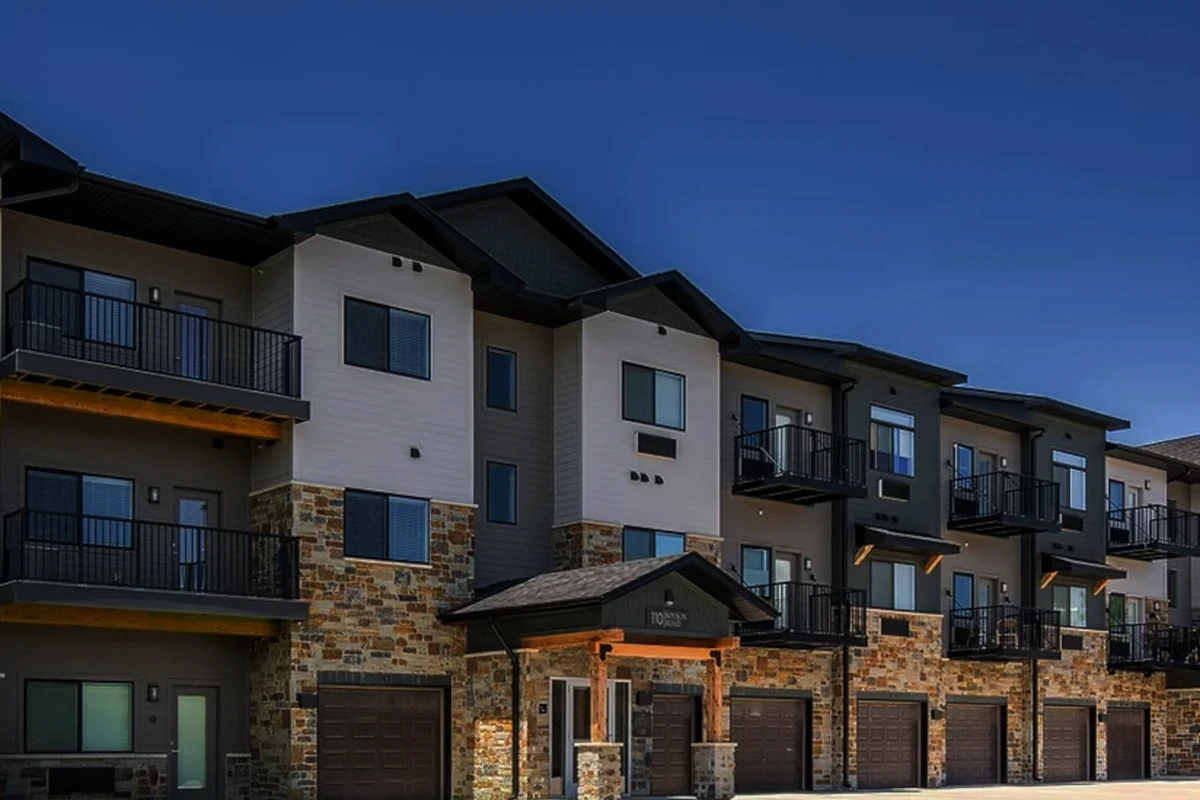 Multi-family apartment building exterior painting