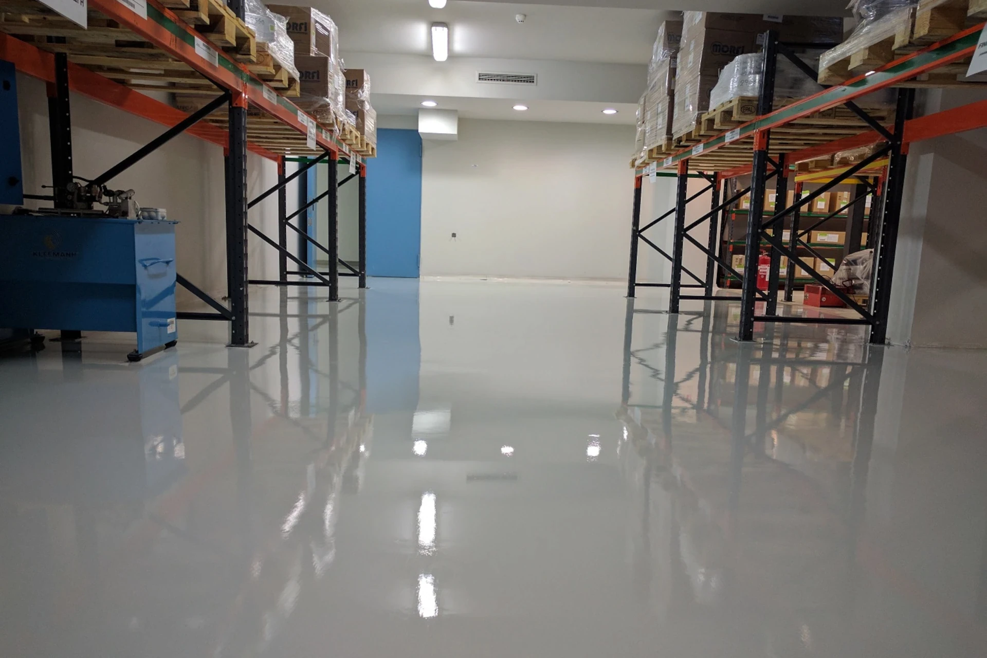Commercial facility with professional epoxy floor installation